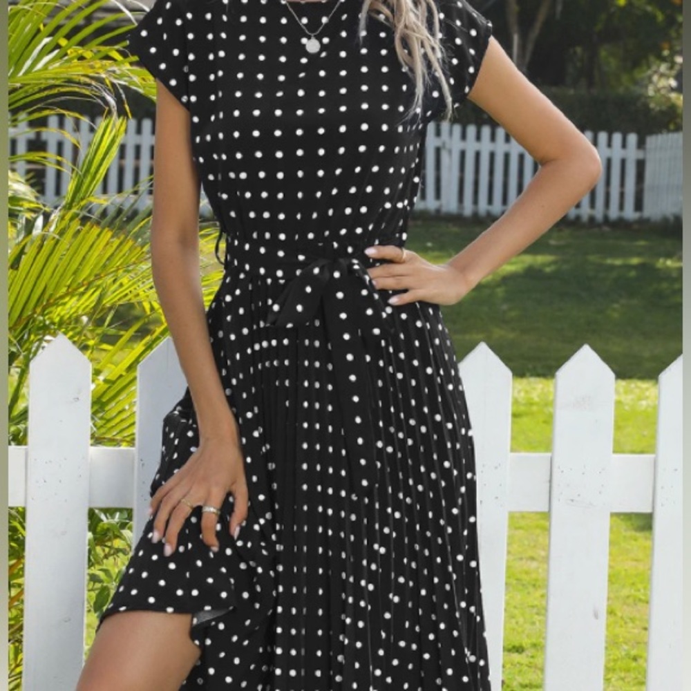 Anna- Kaci Polka Dot Cap Sleeve Dress